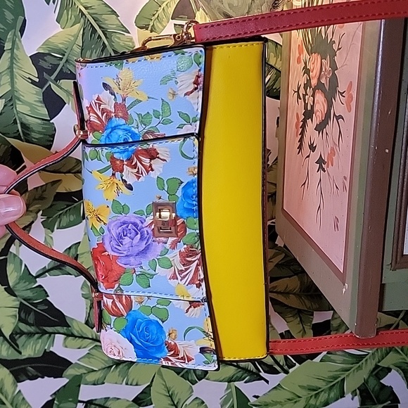 2 Pieces NWOT Red Yellow Floral Shoulder Handbag or Clutch w wallet wristlet - Picture 5 of 14